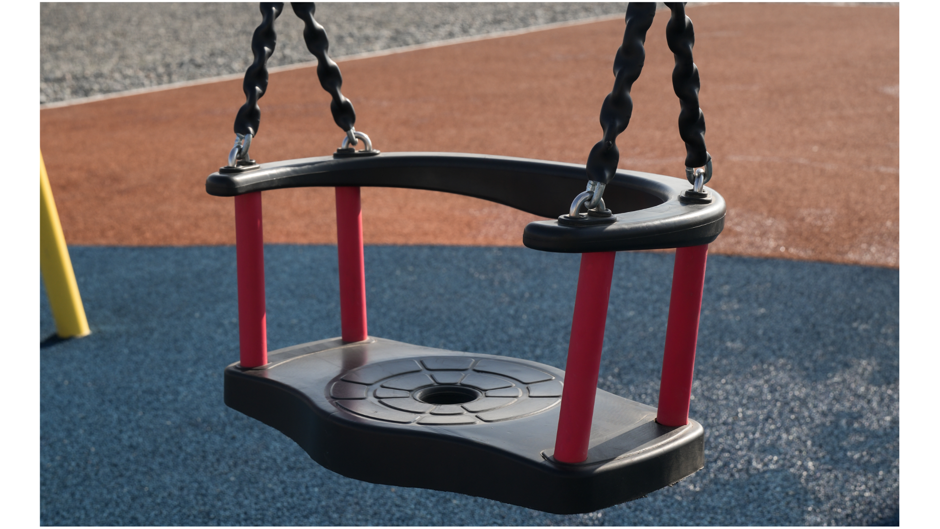 ԿՈԱՖ սմարթ կենտրոնի լուսավոր խաղահրապարակը